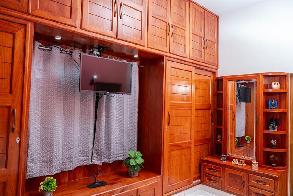 Coorg Wooden Pearl